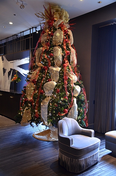 010_USA_Chicago_The Gwen_Hotel.JPG